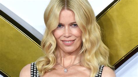 Claudia Schiffer posiert nackt. Galerie Nr. 1